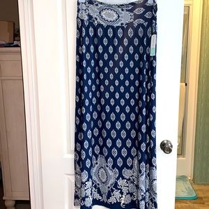 2X Gilli Navy Blue Riley Printed Maxi Skirt. Never worn. NWT